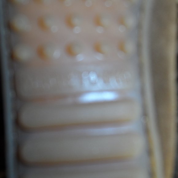 Three Layered Tiers of Fringe Minnetonka Boots - Size 4 - Picture 4 of 7